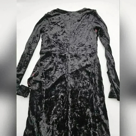 Club London Womens Size 4 Black Velvet and Stitched Floral Design Dress NWT - Picture 3 of 12